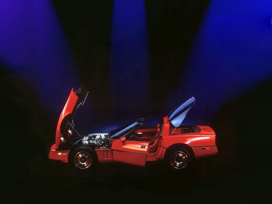  Chevrolet Corvette Coupe 1983 года  (фото 4 из 26)